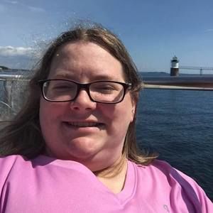 Meet your Posher, Elissa